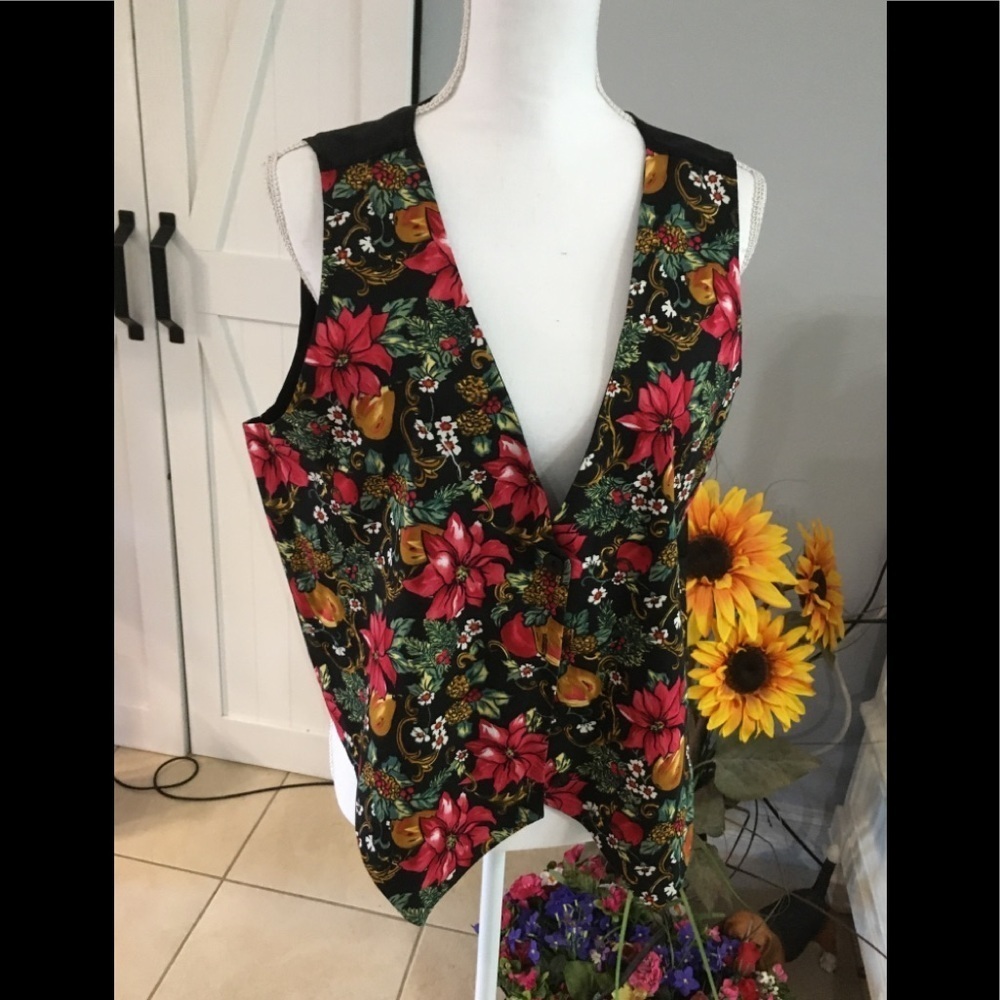 Nutcracker Christmas Vest, Flowered pattern front. Size Large